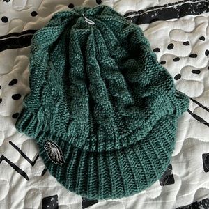 Philadelphia Eagles rimmed knit beanie